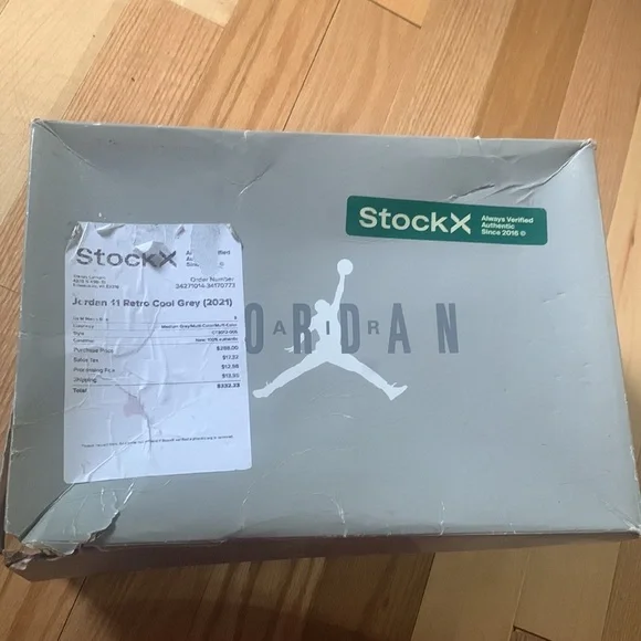 Jordan 11 cool grey straight from stock x size 9